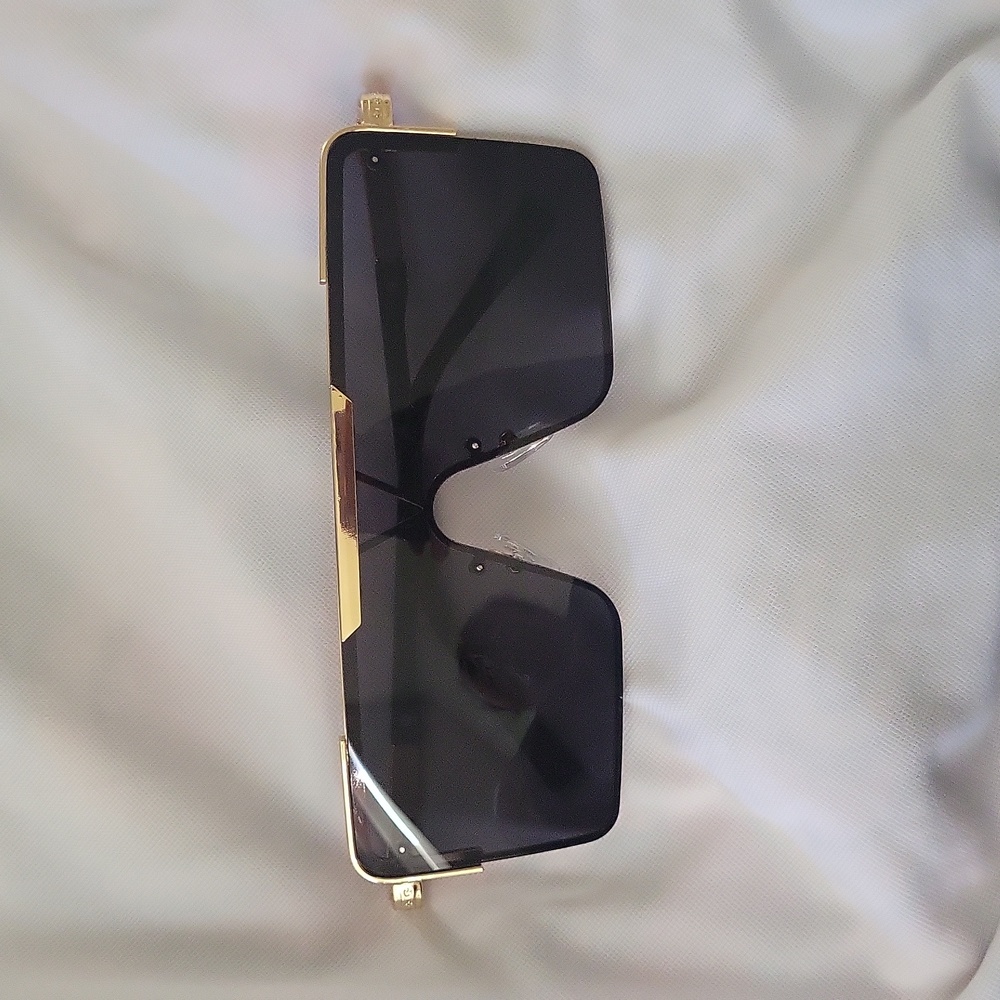 Black and Gold Trim Sunglasses EUC